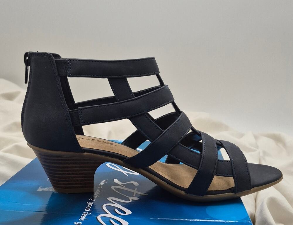 NEW Easy Street Marg Sandal navy caged gladiator stacked block heel size 8.5